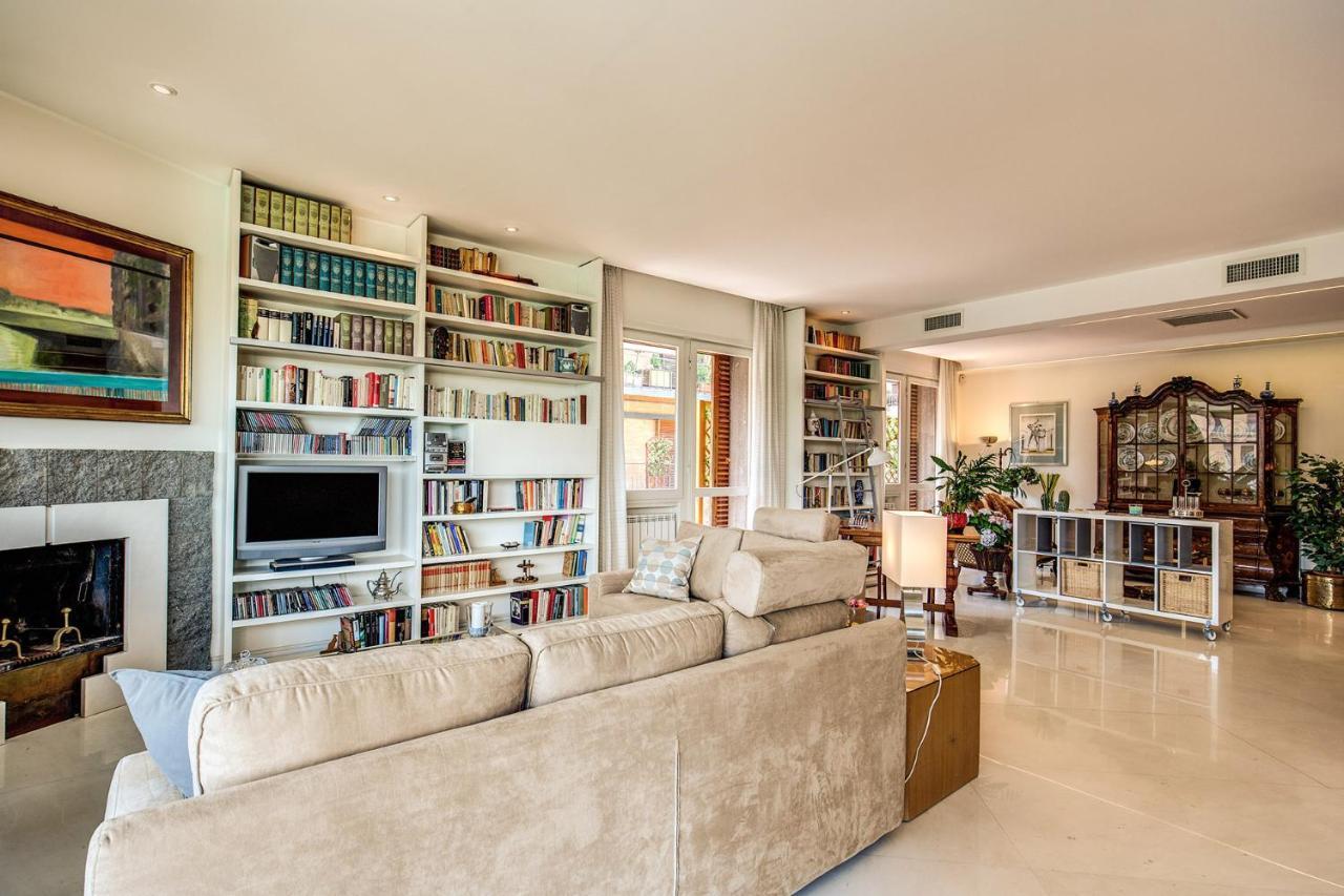 Terrazza Piccolomini: Elegant Apartment Stunning View Over Rome/St Peter'S Dome Ngoại thất bức ảnh